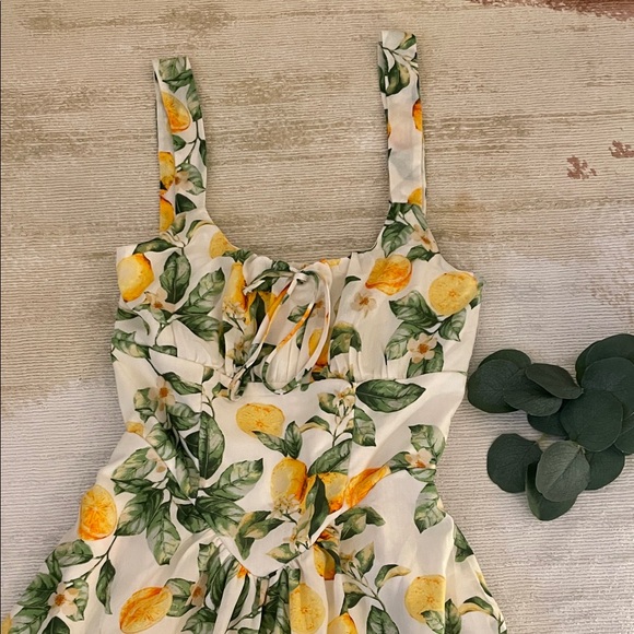 Francesca’s| Olivia🍋Midi Dress - Picture 5 of 7